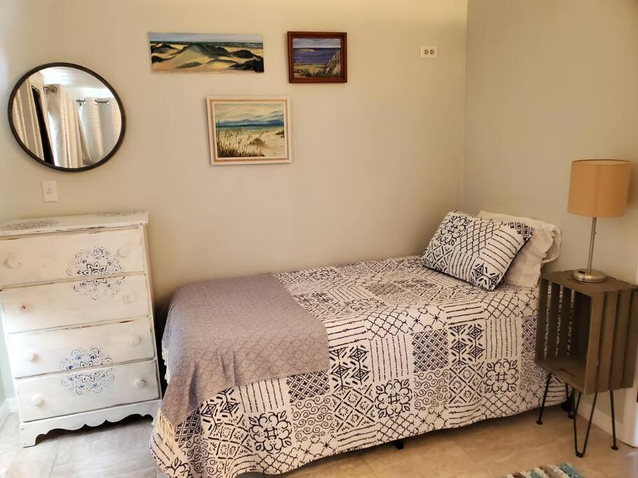 הוילה טבארס 3 Bed, 2 Bath, Waterfront, Dock, Large Driveway מראה חיצוני תמונה