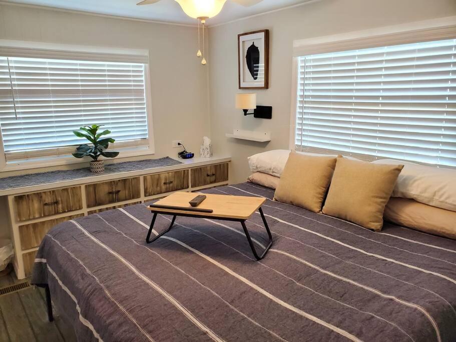 הוילה טבארס 3 Bed, 2 Bath, Waterfront, Dock, Large Driveway מראה חיצוני תמונה
