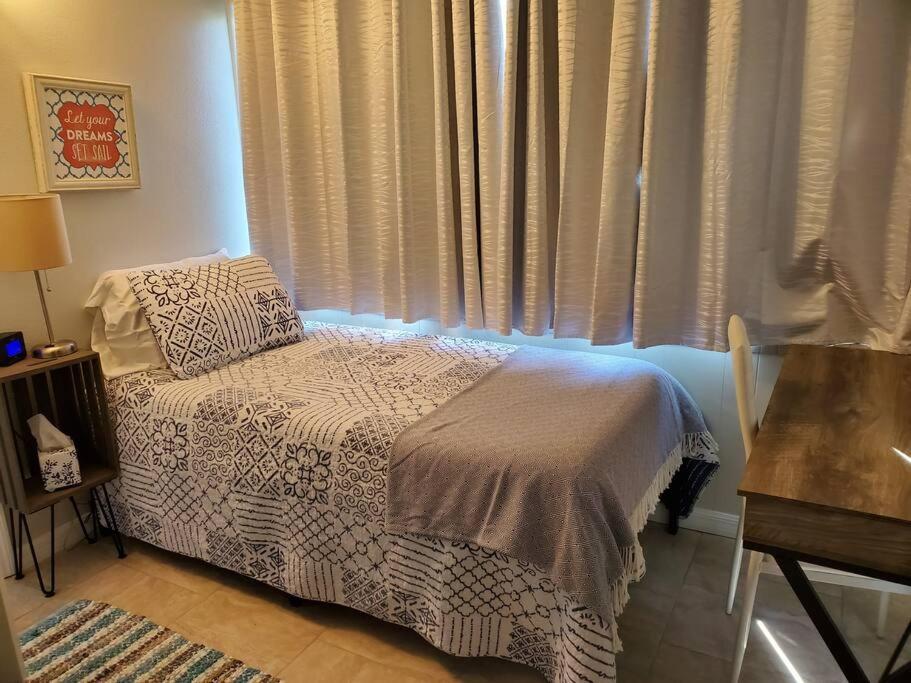 הוילה טבארס 3 Bed, 2 Bath, Waterfront, Dock, Large Driveway מראה חיצוני תמונה